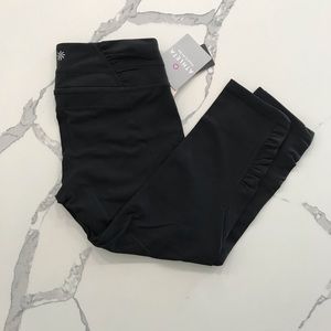 NWT Athleta Balance Capri, Small, Black